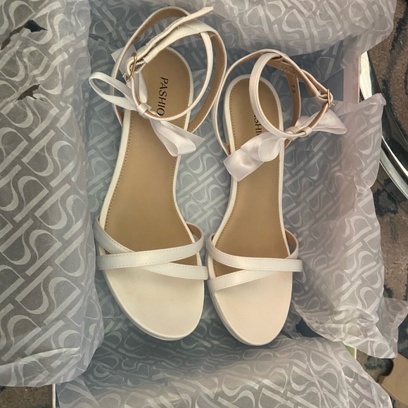 Pashion Footwear Brenna White Heels - Picture 2 of 5
